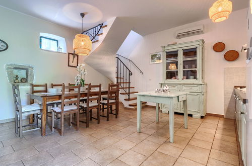 Foto 18 - Casa de 3 quartos em Žminj com piscina privada e jardim