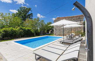 Foto 2 - Casa de 3 quartos em Žminj com piscina privada e jardim