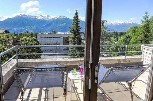 Foto 20 - Apartamento de 2 quartos em Crans-Montana com piscina e terraço