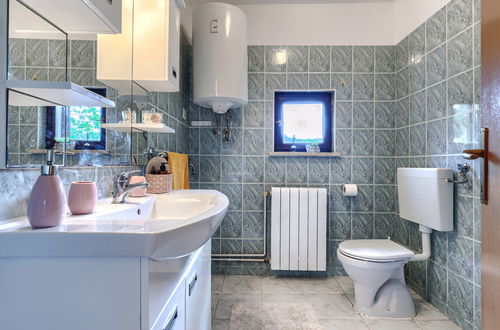Foto 45 - Haus mit 5 Schlafzimmern in Labin mit privater pool und garten