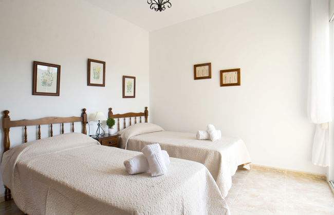 Casa de 6 quartos em Calp com piscina privada e jardim - Foto 16