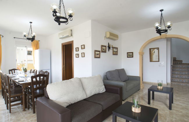 Casa de 6 quartos em Calp com piscina privada e jardim - Foto 4