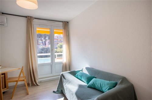 Foto 6 - Apartment mit 2 Schlafzimmern in Bormes-les-Mimosas mit terrasse und blick aufs meer