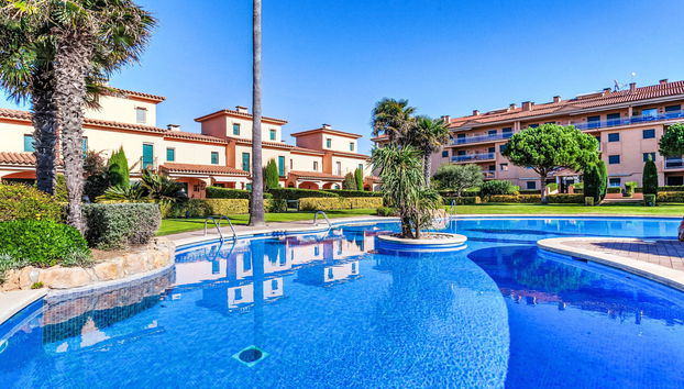 Apartamento de 3 quartos em Pals com piscina e jardim - Foto 5