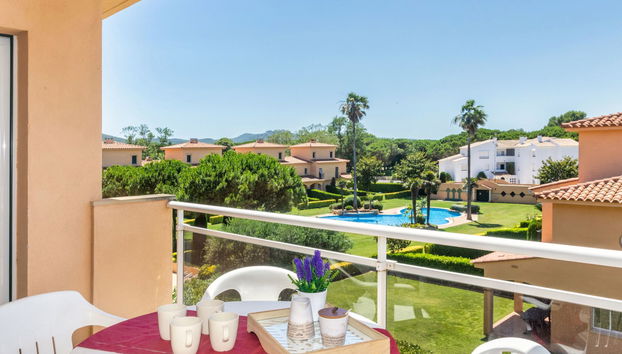 Apartamento de 3 quartos em Pals com piscina e jardim - Foto 2