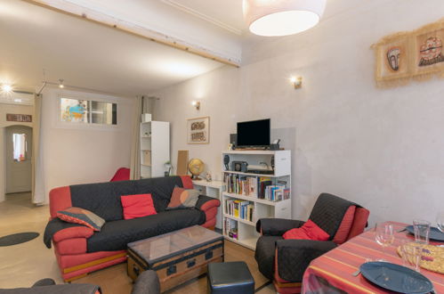 Foto 2 - Appartamento con 2 camere da letto a La Ciotat con vista mare