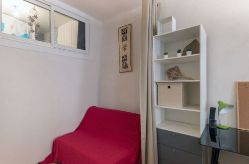 Foto 7 - Appartamento con 2 camere da letto a La Ciotat con vista mare