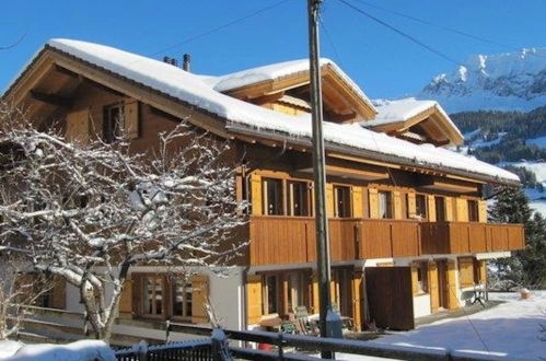 Foto 2 - Apartamento de 2 habitaciones en Adelboden con jardín