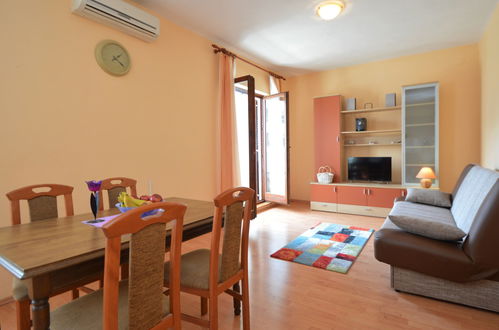 Photo 29 - 3 bedroom House in Sibenik with garden and sea view