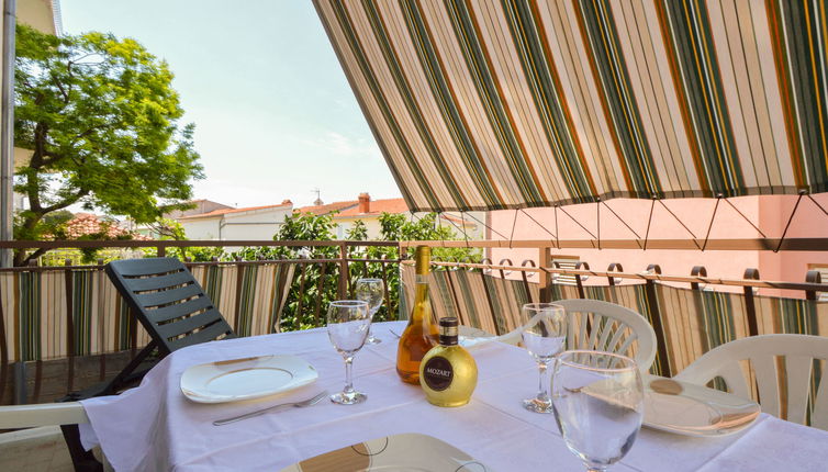 Photo 1 - Maison de 3 chambres à Sibenik avec jardin et terrasse