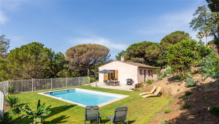 Foto 1 - Casa con 3 camere da letto a Sainte-Maxime con piscina privata e vista mare