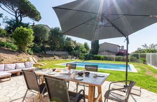 Foto 2 - Casa con 3 camere da letto a Sainte-Maxime con piscina privata e vista mare