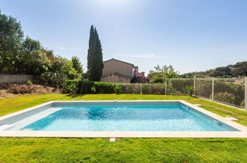 Photo 18 - 3 bedroom House in Sainte-Maxime with private pool and sea view