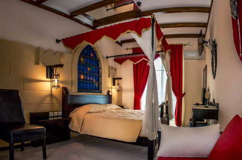 Photo 10 - Castello di Cavaliere Suites