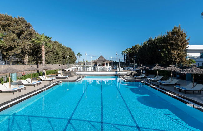 THB Tropical Island - Photo 31
