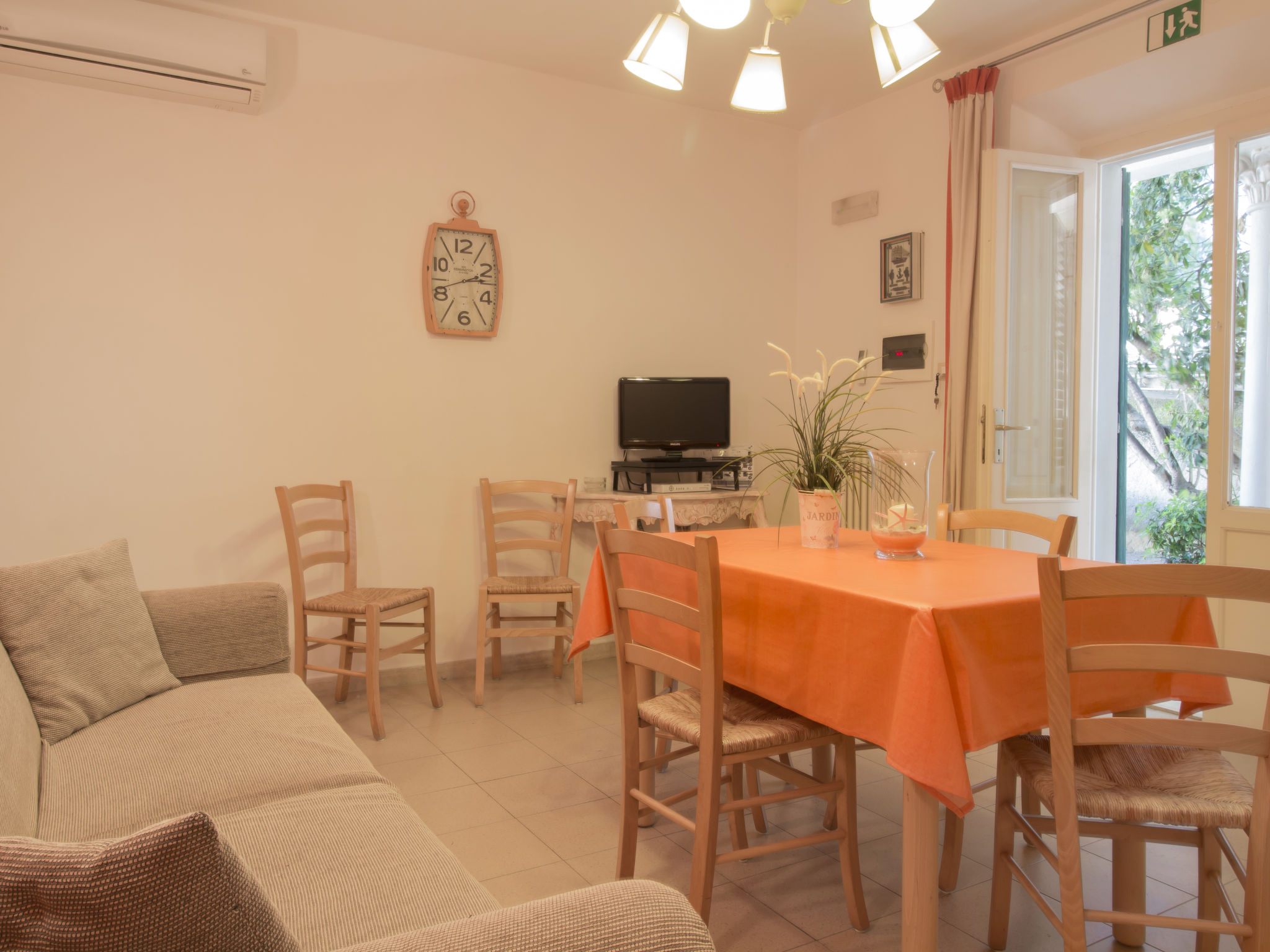 Photo 8 - 1 bedroom Apartment in San Vincenzo with swimming pool and sea view