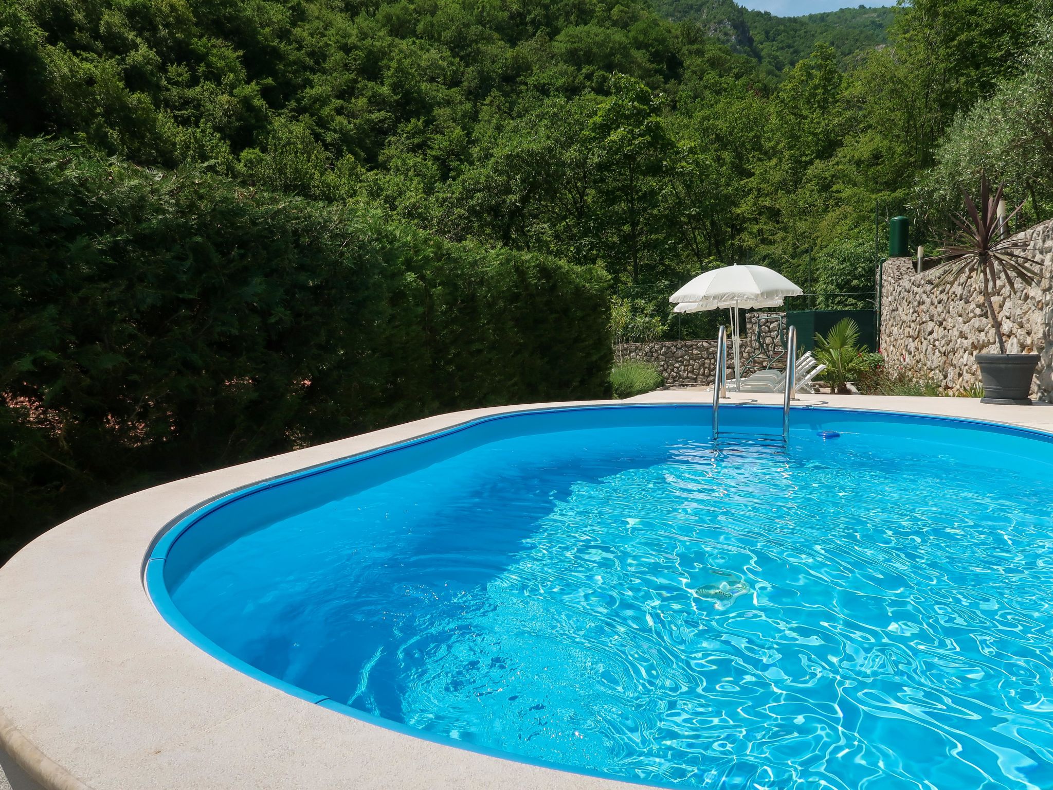 Photo 3 - Maison de 1 chambre à Lovran avec piscine et jardin