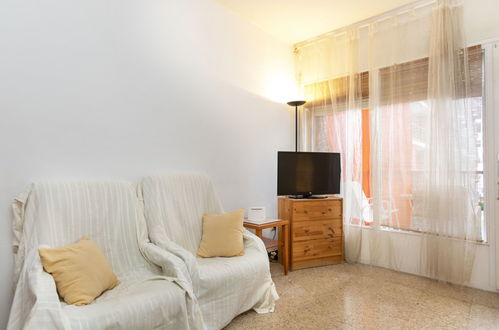 Foto 6 - Appartamento con 2 camere da letto a Blanes con piscina e vista mare