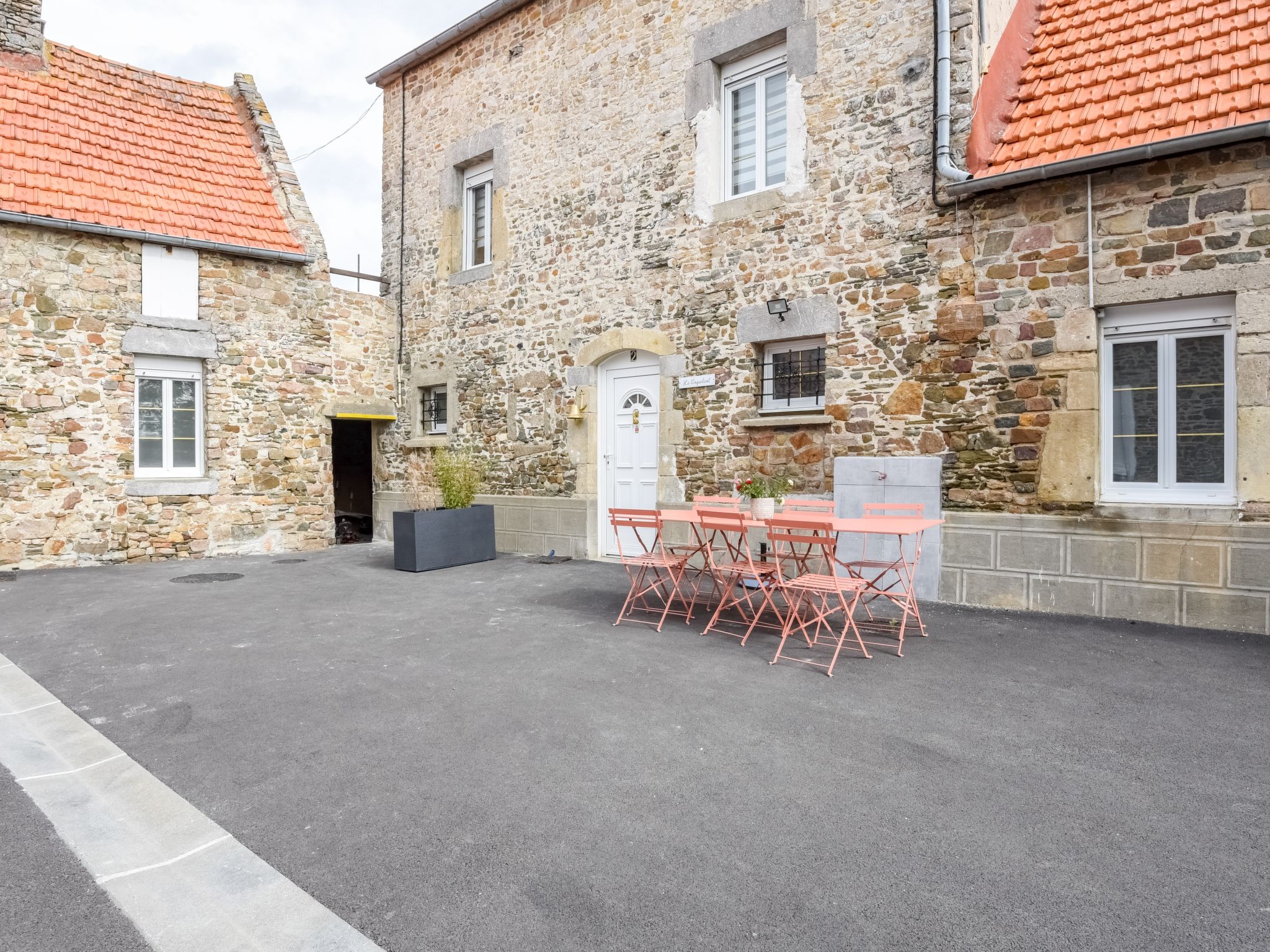 Photo 1 - Maison de 1 chambre à Pirou avec terrasse et vues à la mer