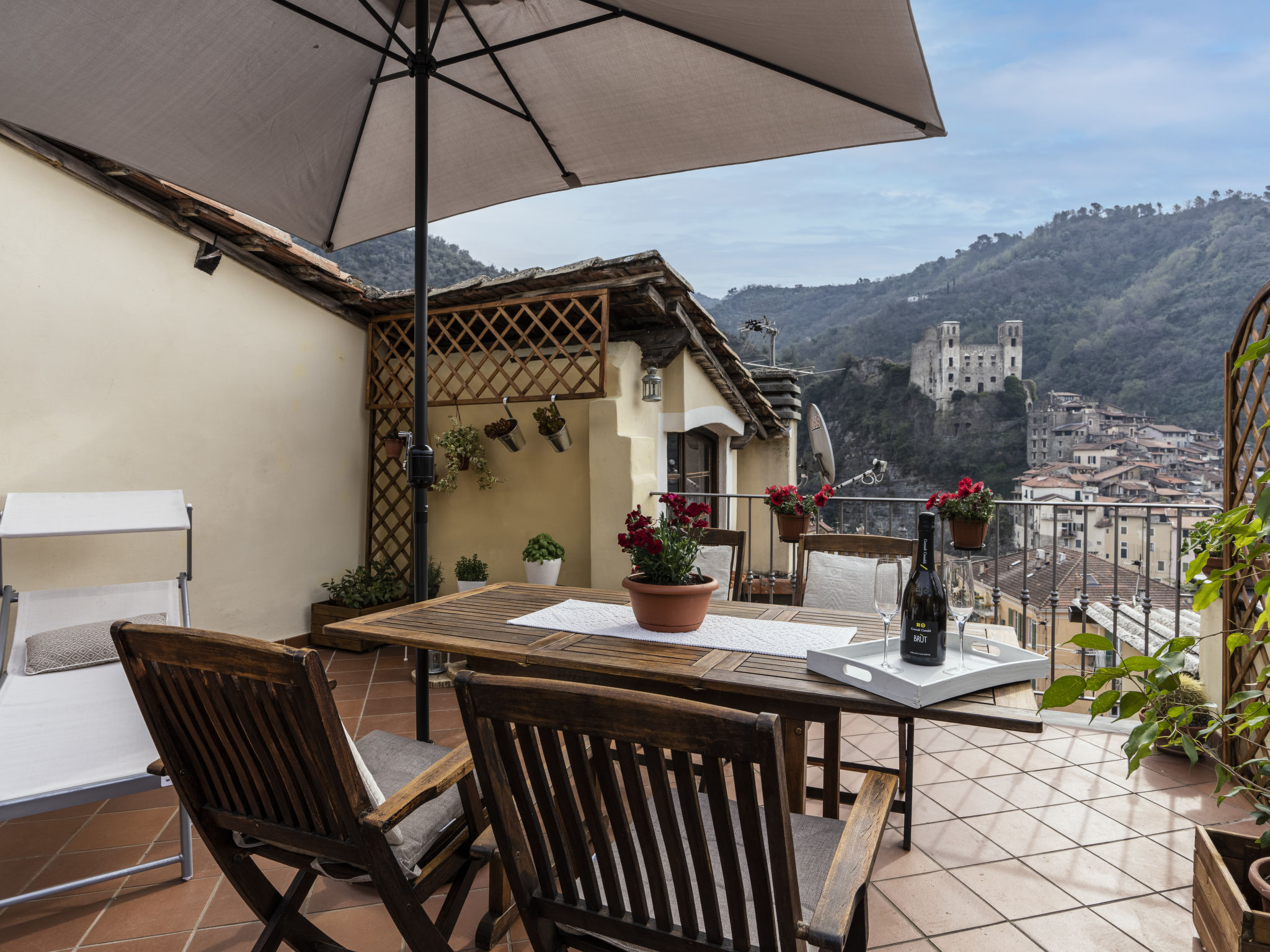 Foto 2 - Apartamento de 1 quarto em Dolceacqua com jardim e terraço