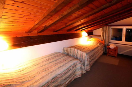 Foto 13 - Appartamento con 4 camere da letto a Saas-Fee