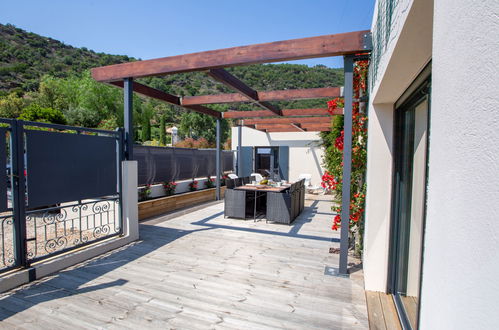 Photo 25 - Maison de 2 chambres à Le Lavandou avec terrasse et vues à la mer