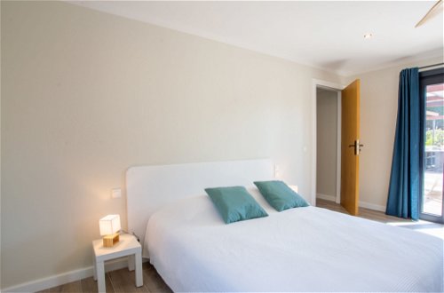 Foto 12 - Casa con 2 camere da letto a Le Lavandou con terrazza e vista mare