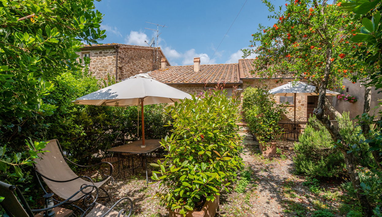 Casa de 2 quartos em Cinigiano com piscina e jardim - Foto 1