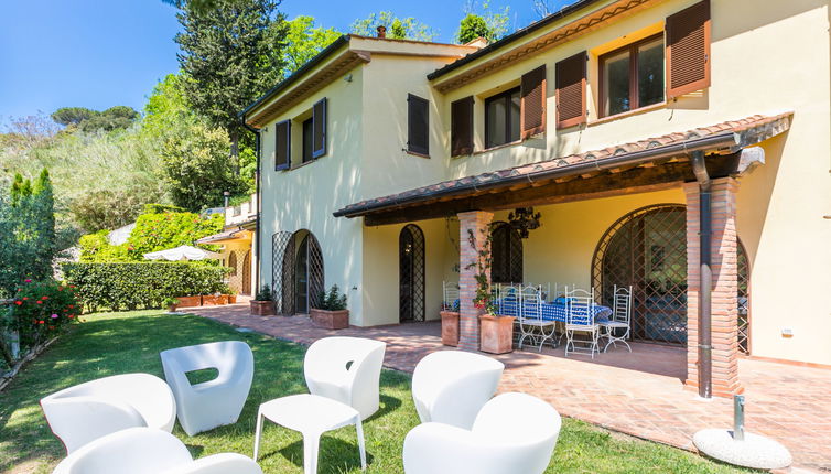 Photo 1 - Maison de 5 chambres à Riparbella avec jardin et terrasse