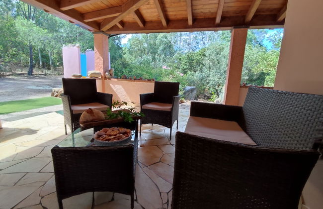 Casa de 3 quartos em Sinnai com jardim - Foto 5