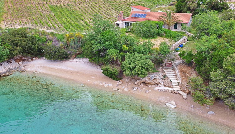 Foto 1 - Casa con 3 camere da letto a Bol con terrazza e vista mare