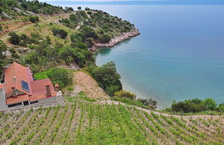 Foto 2 - Casa con 3 camere da letto a Bol con terrazza e vista mare