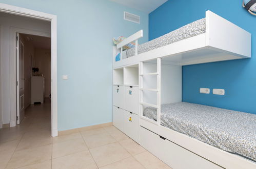 Foto 17 - Apartamento de 3 quartos em Rota com piscina e jardim