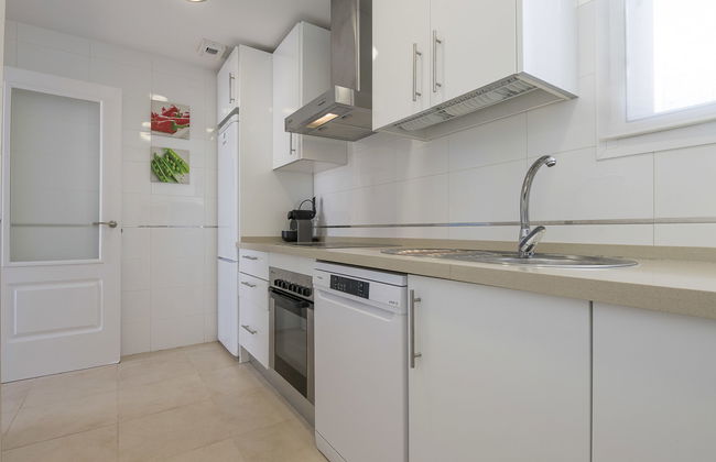 4 bedroom Apartment in Rota with swimming pool and garden - Photo 12