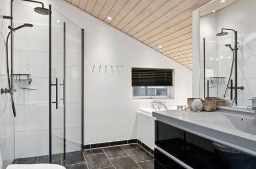 Photo 9 - 3 bedroom House in Harrerenden with terrace