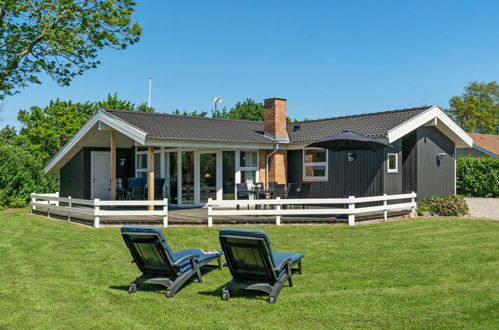 Photo 32 - Maison de 4 chambres à Vejlby Fed avec terrasse et sauna