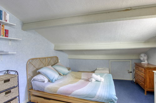 Foto 12 - Apartment mit 2 Schlafzimmern in Saint-Cyr-sur-Mer mit garten und blick aufs meer