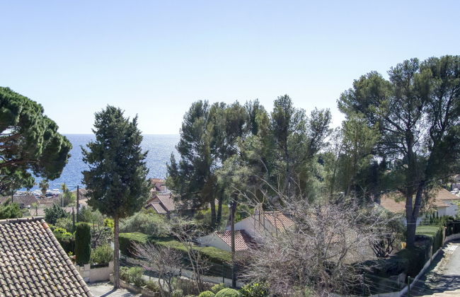 3 bedroom Apartment in Saint-Cyr-sur-Mer with garden and terrace - Photo 22