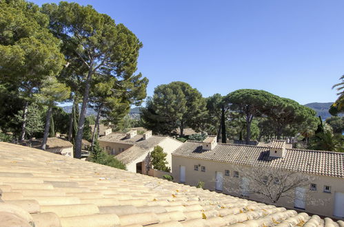 Photo 20 - 2 bedroom Apartment in Saint-Cyr-sur-Mer with garden and sea view