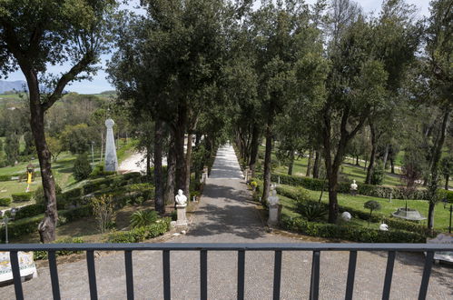 Photo 35 - Maison de 6 chambres à Alvignano avec piscine privée et jardin