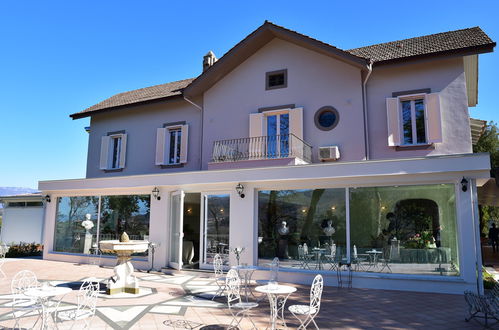 Photo 41 - Maison de 6 chambres à Alvignano avec piscine privée et jardin