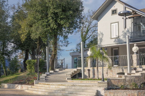 Photo 40 - Maison de 6 chambres à Alvignano avec piscine privée et jardin