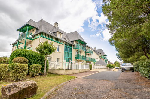 Foto 19 - Haus mit 2 Schlafzimmern in Dives-sur-Mer mit schwimmbad und blick aufs meer