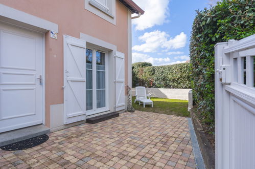 Photo 3 - Maison de 2 chambres à Dives-sur-Mer avec piscine et vues à la mer