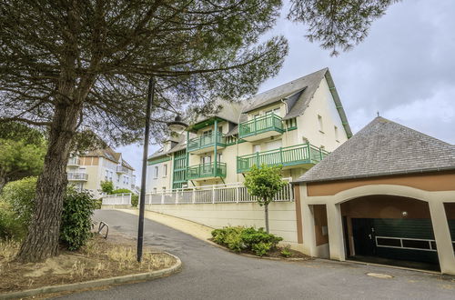 Foto 20 - Casa de 2 quartos em Dives-sur-Mer com piscina e terraço