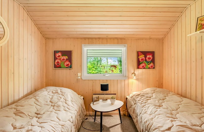 "Wenche" - 600m to the fjord - Foto 10