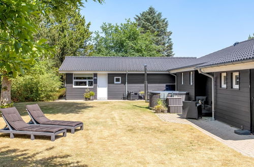 Foto 9 - Casa de 3 quartos em Oksbøl com terraço e banheira de hidromassagem