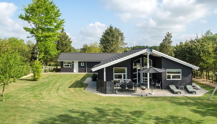 Photo 1 - Maison de 3 chambres à Oksbøl avec terrasse et bain à remous