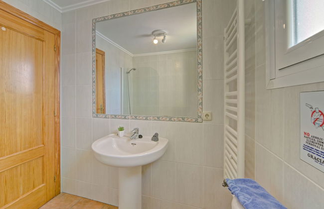Casa de 4 quartos em Calp com piscina e terraço - Foto 19