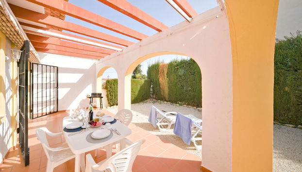 4 bedroom House in Calp with swimming pool and terrace - Photo 3